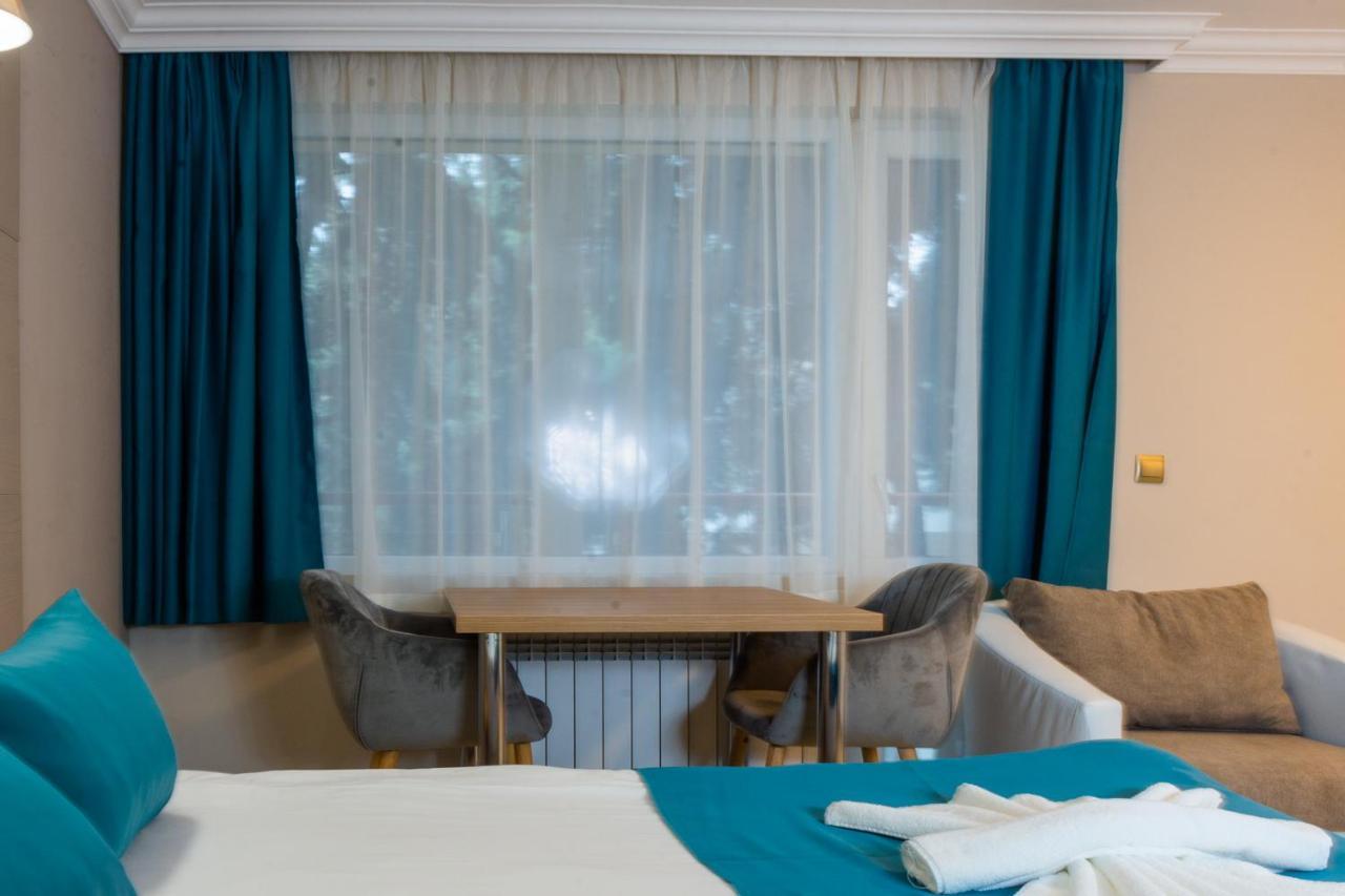 Vemara City Boutique Hotel-Free Parking Varna Exterior foto