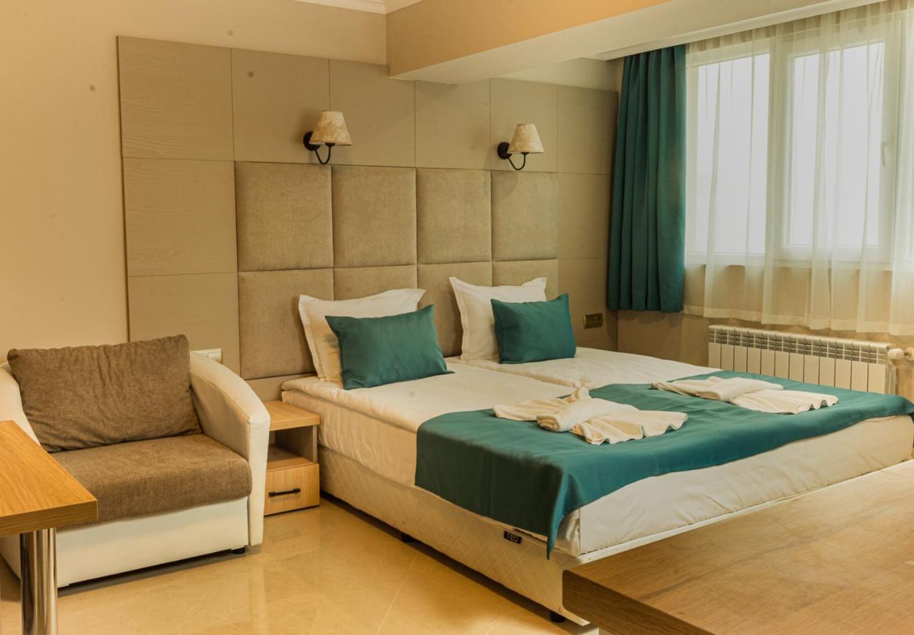 Vemara City Boutique Hotel-Free Parking Varna Exterior foto