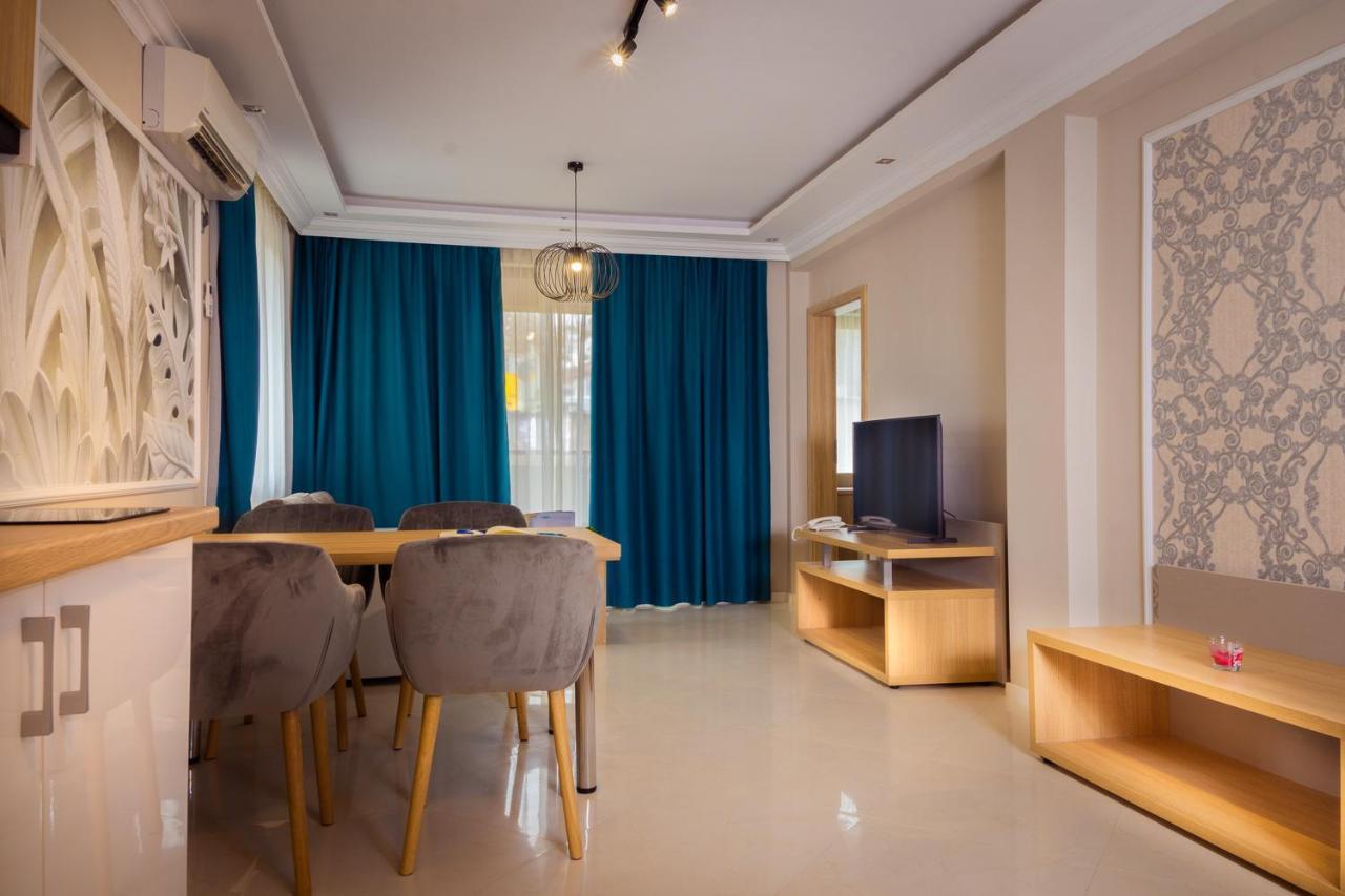 Vemara City Boutique Hotel-Free Parking Varna Exterior foto