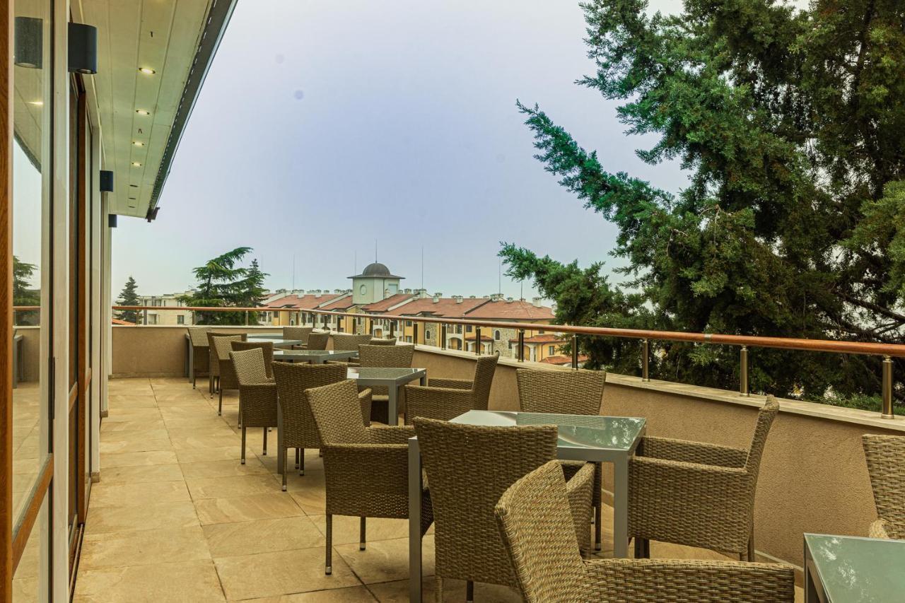 Vemara City Boutique Hotel-Free Parking Varna Exterior foto