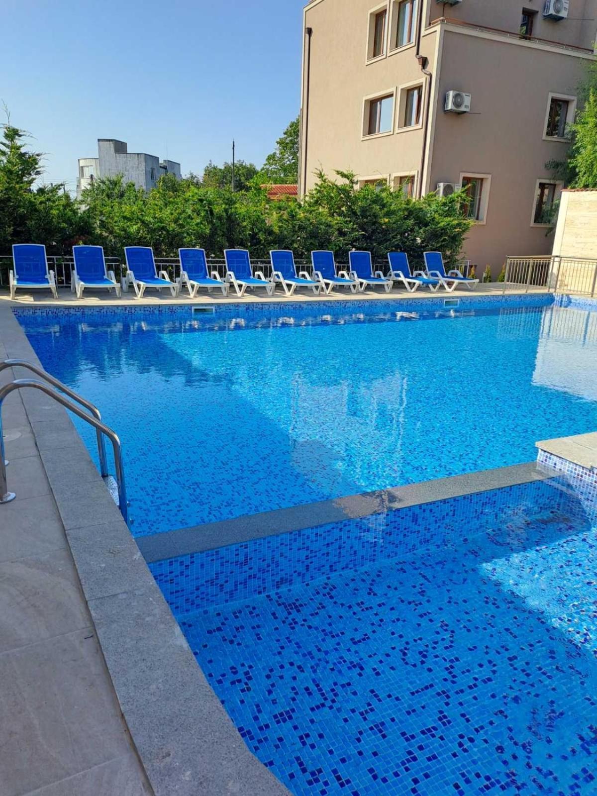 Vemara City Boutique Hotel-Free Parking Varna Exterior foto