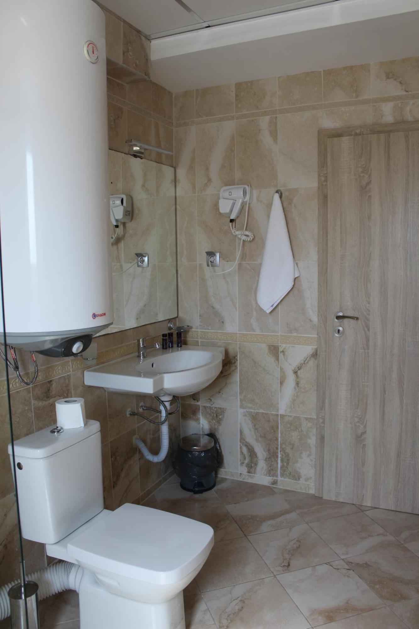 Vemara City Boutique Hotel-Free Parking Varna Exterior foto