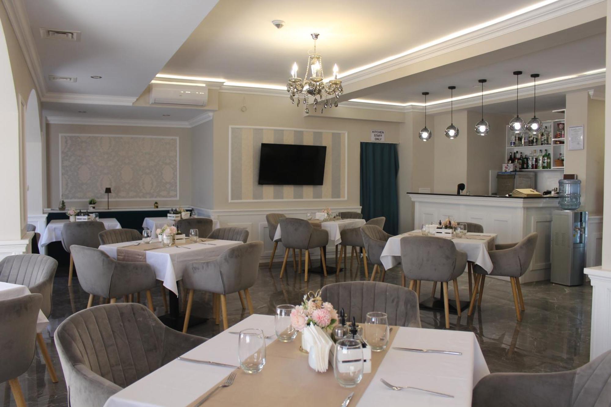 Vemara City Boutique Hotel-Free Parking Varna Exterior foto